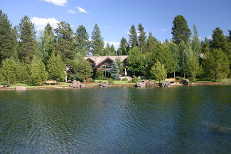 A Home on the Lake
